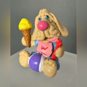 Vintage Wrinkles Dog Ganz Bros. Toy PVC Figure 2" with Ice Cream Bone Ball 1986